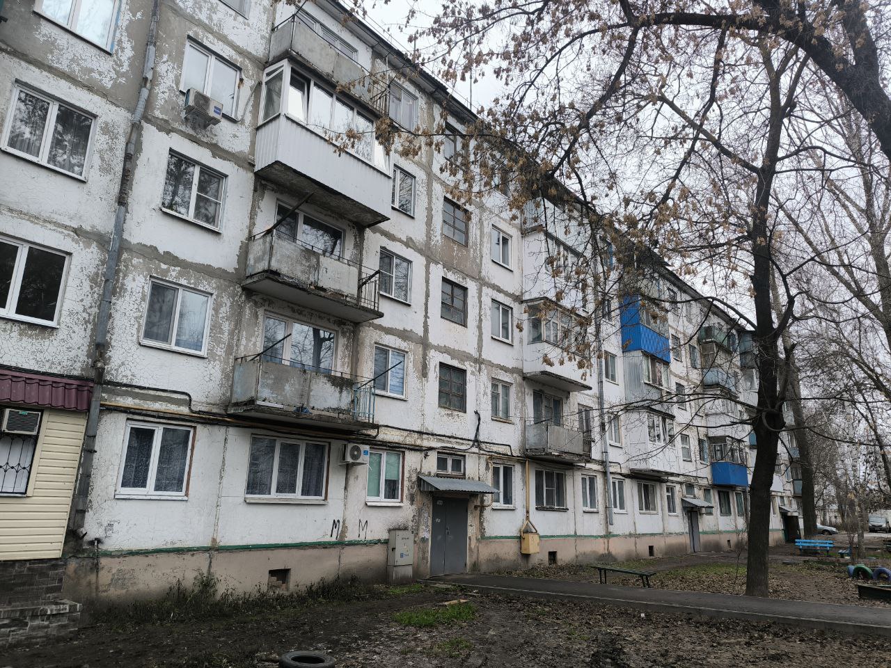 В Петровске управляющие компании собирают с людей деньги, а работать не хотят